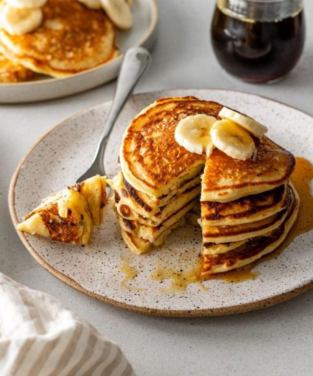Protein-Packed Banana Pancakes with Greek Yogurt