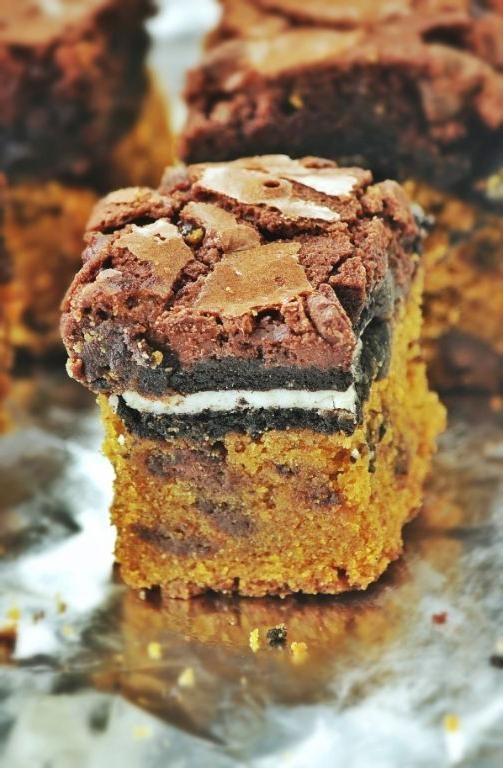 Pumpkin Spice Slutty Brownies with Ginger Snap Layer