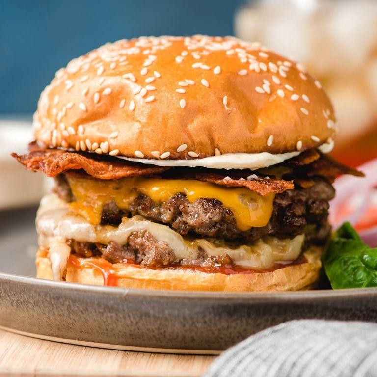 Quick Bacon Double Cheeseburgers