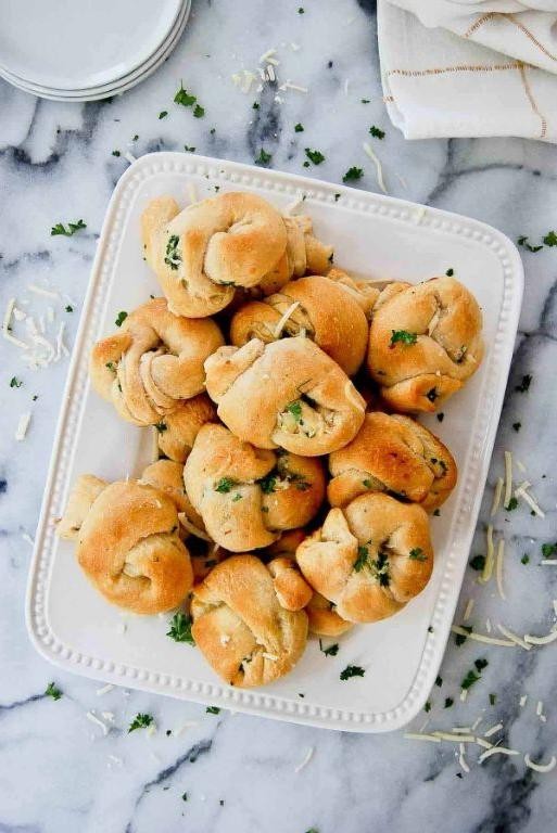 Ranch and Cheddar Crescent Roll Knots