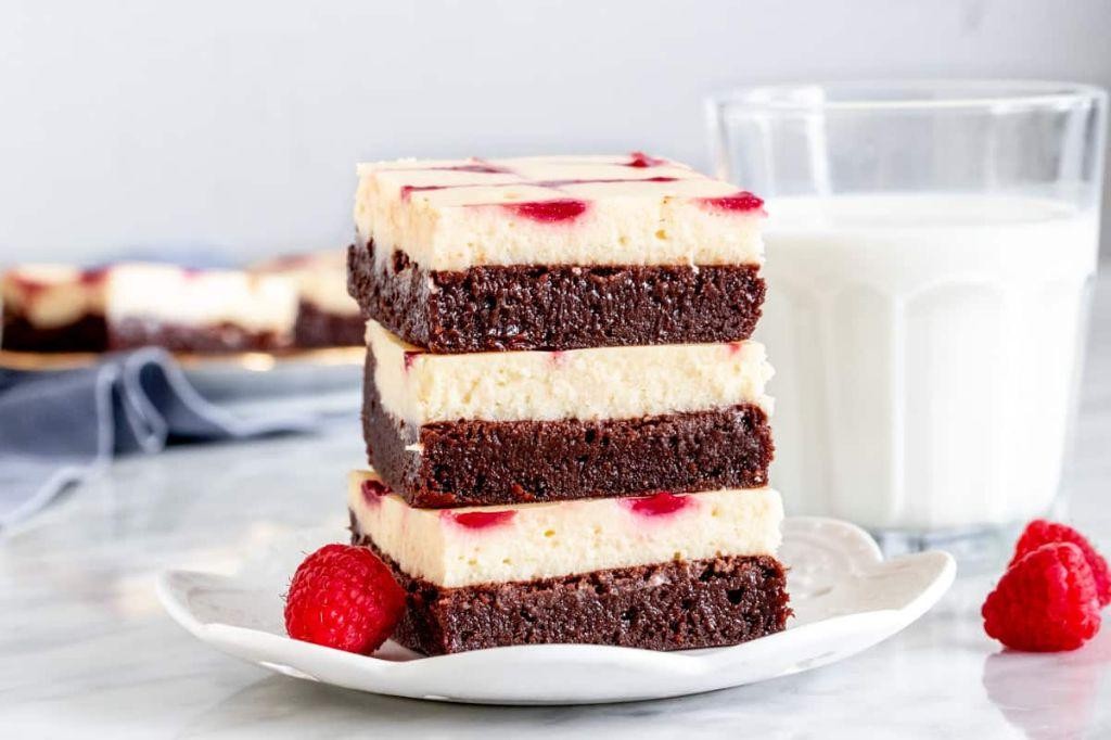 Raspberry Cheesecake Slutty Brownies