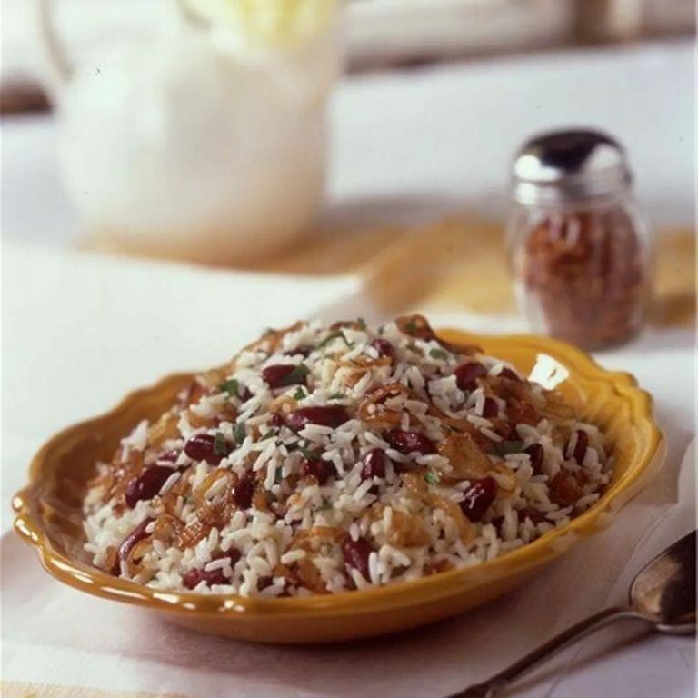 Red beans and rice with caramelized onions