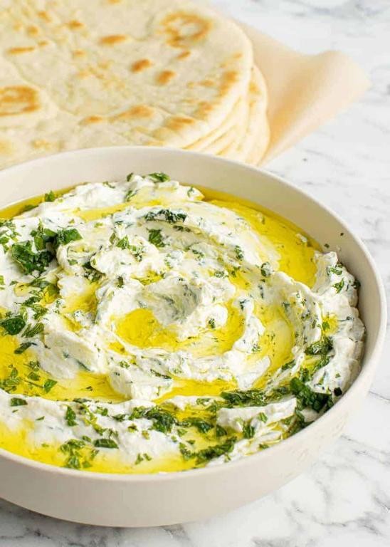 Roasted Garlic Tzatziki with Smoky Flavor