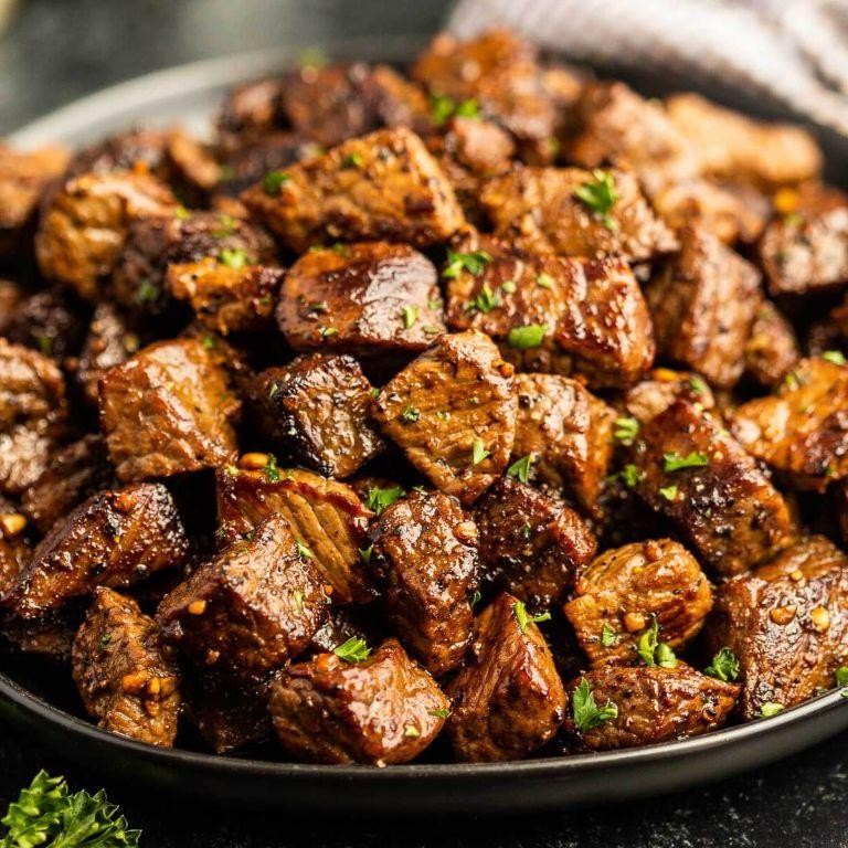 RockCrok Garlic Butter Steak Bites