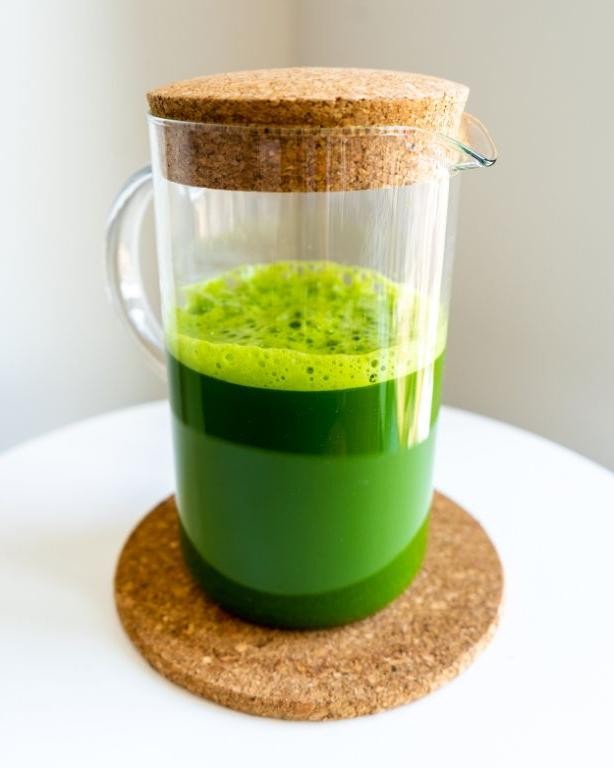 Romaine and Pear Green Juice