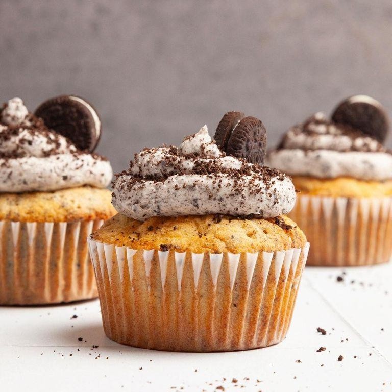 Salted Caramel Oreo Cupcakes with Cookies and Cream Frosting