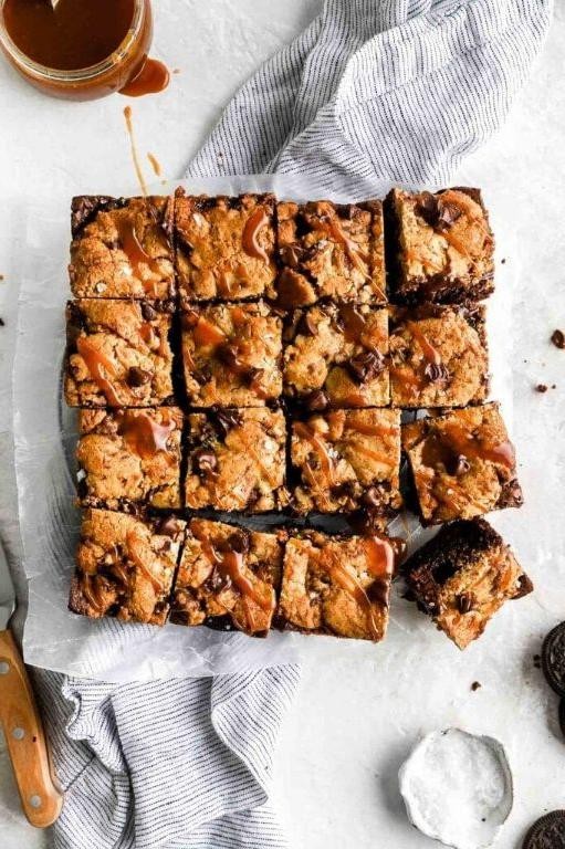 Salted Caramel Slutty Brownies
