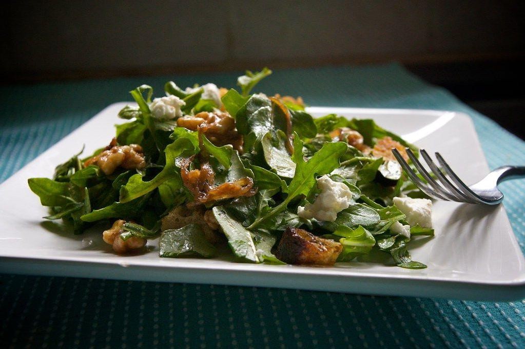 Sauteed Arugula with Caramelized Onions