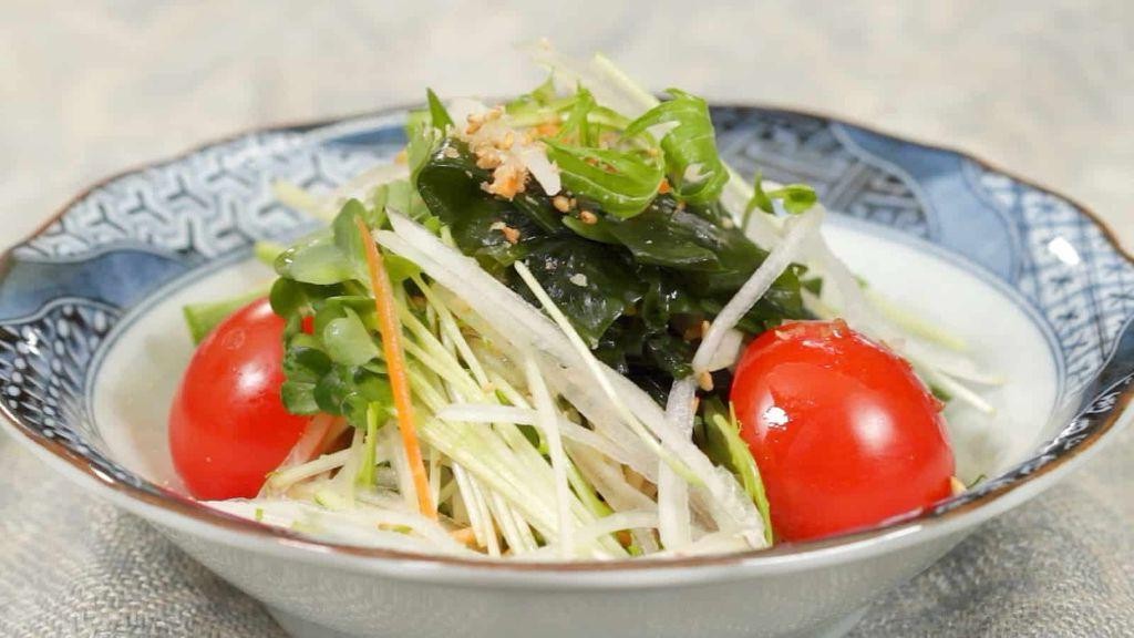 Seaweed Salad with Dashi Dressing