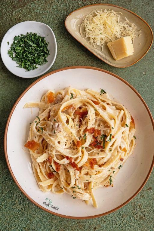 Skinny Fettuccine Carbonara