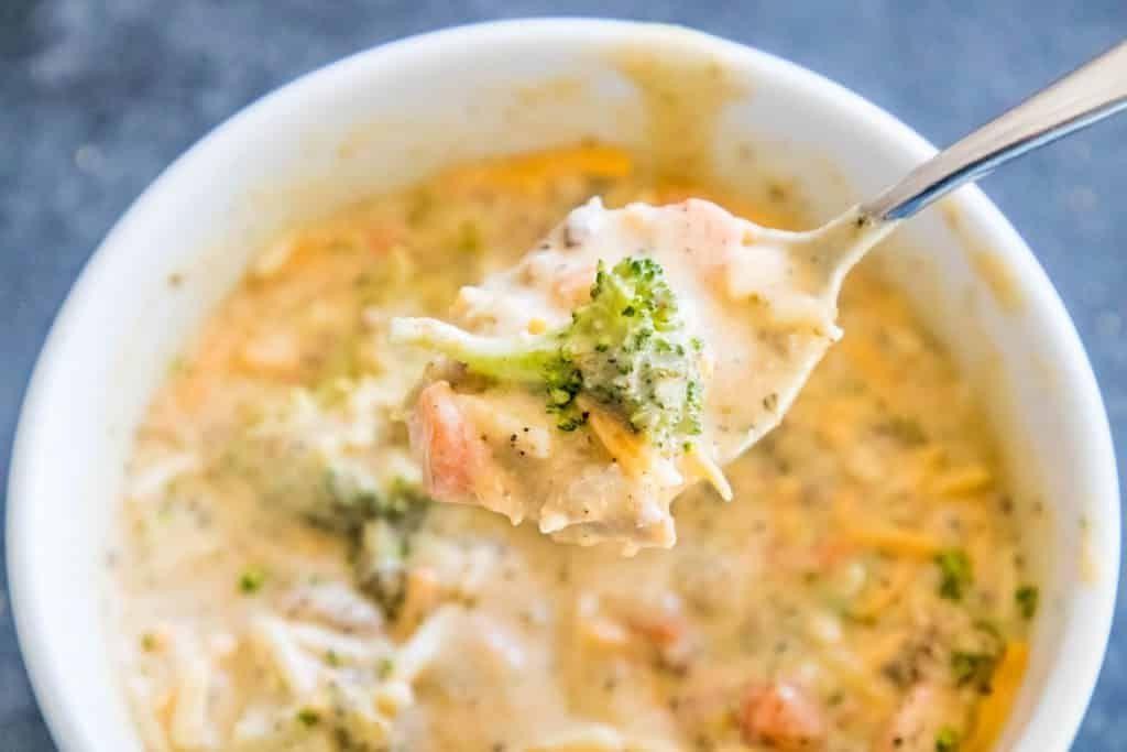 Slow Cooker Sausage and Broccoli Soup