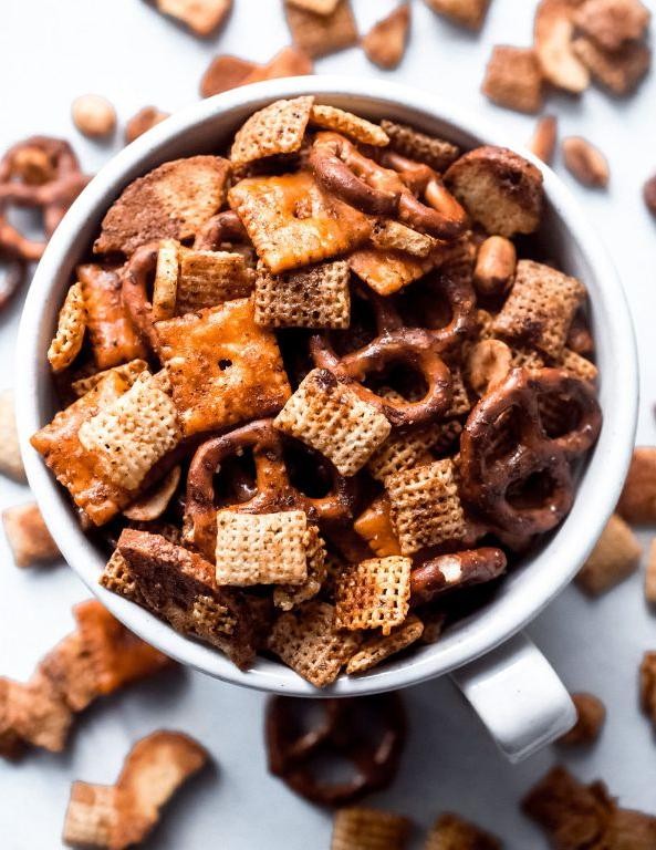 Smoky BBQ Cereal Nut Mix
