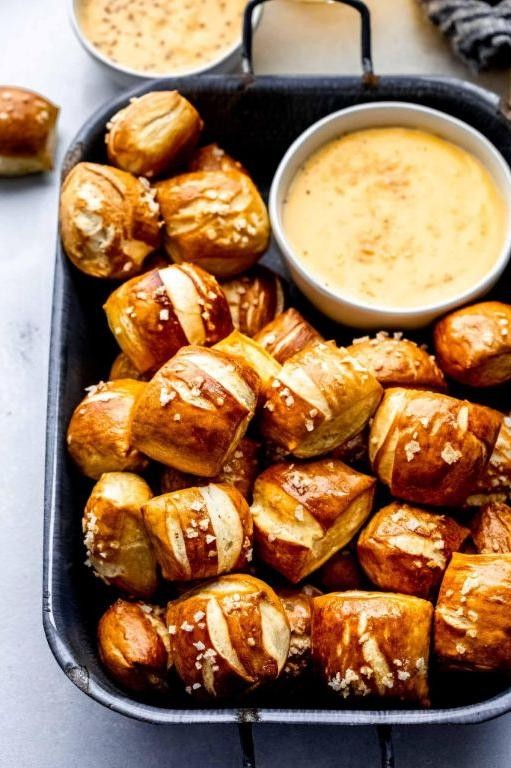 Soft Pretzel Bites with Cheese Dip