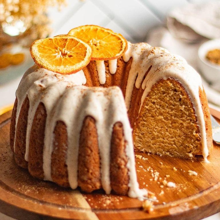 Spiced Chai Bundt Cake Glaze