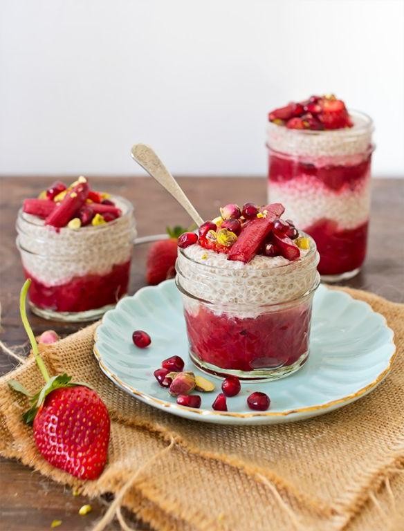 Spiced Rhubarb Chia Pudding