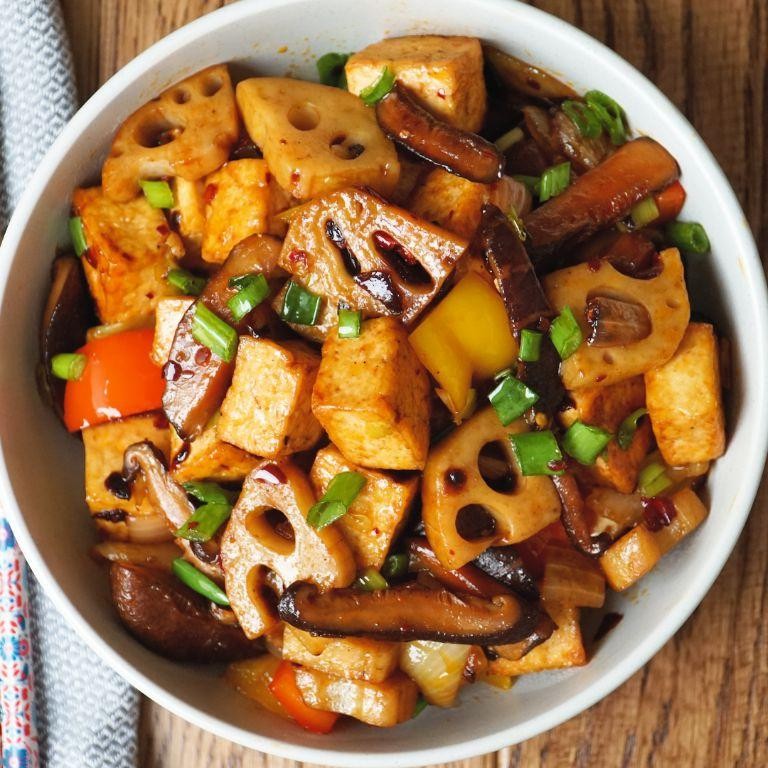 Spicy Luffa and Tofu Stir-Fry