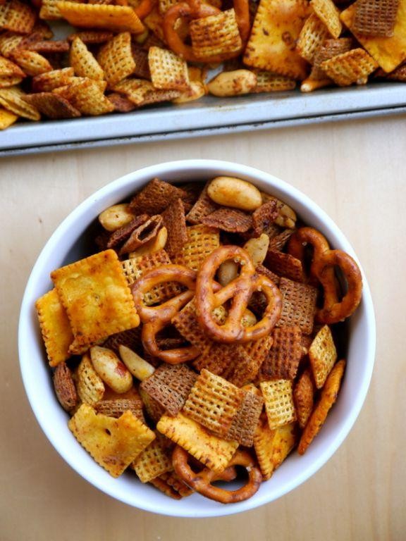 Spicy Sriracha Cereal Snack Blend