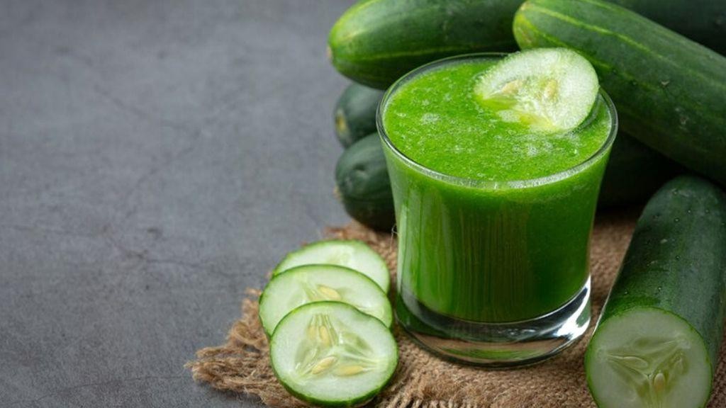 Spinach and Cucumber Detox Juice