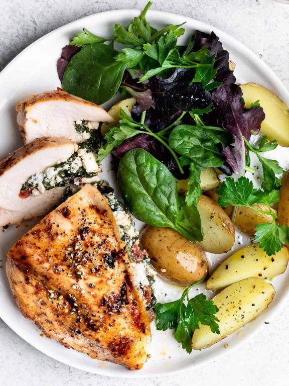 Spinach and Feta Stuffed Chicken Svelte