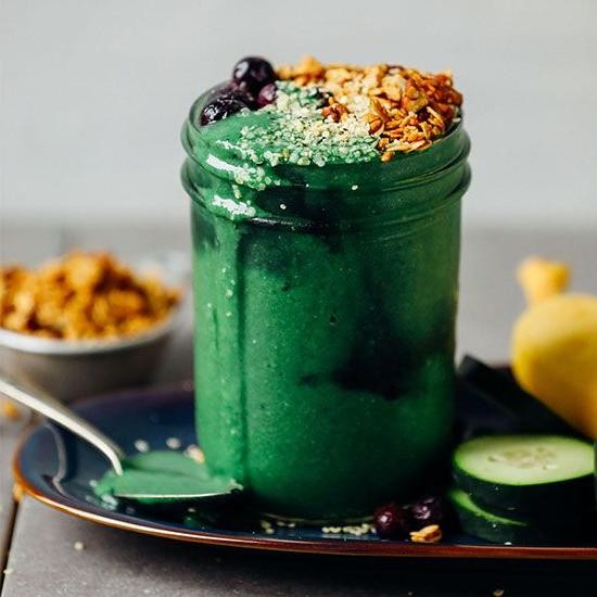 Spirulina Superfood Green Smoothie