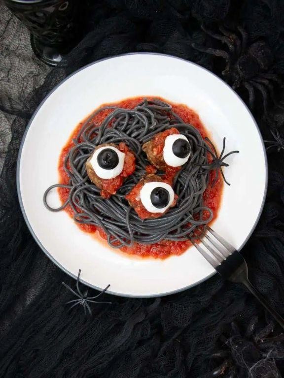 Spooky Vegan Meatball Eyeballs