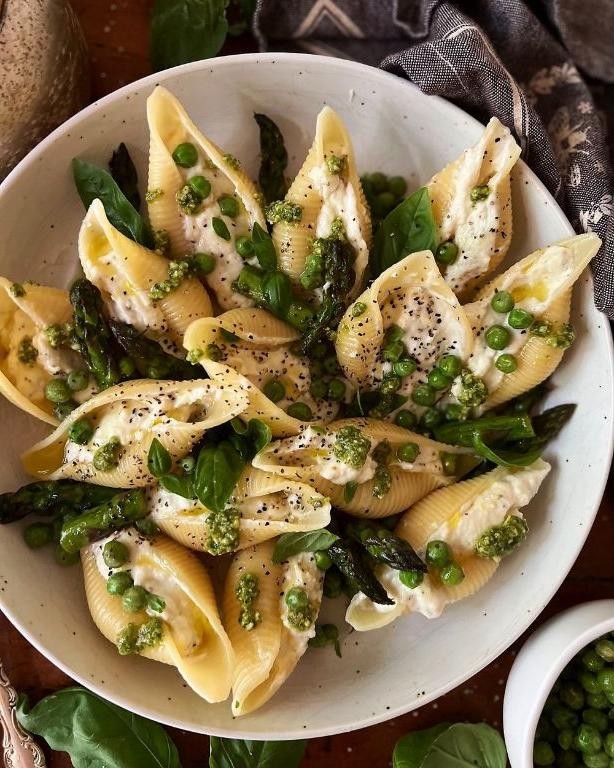 Sweet Pea and Ricotta Stuffed Shells