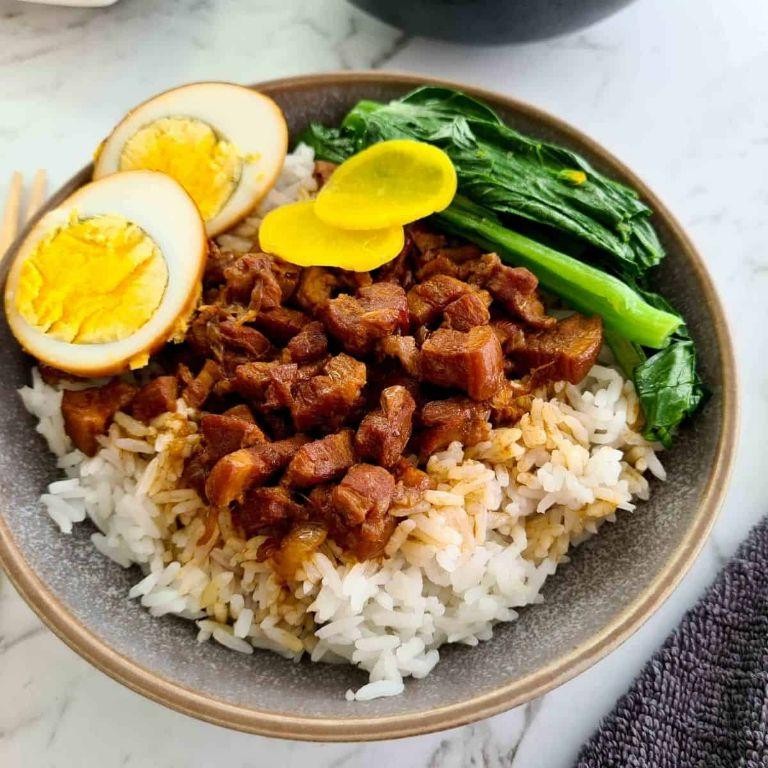Taiwanese Braised Pork Belly over Rice (Lu Rou Fan)