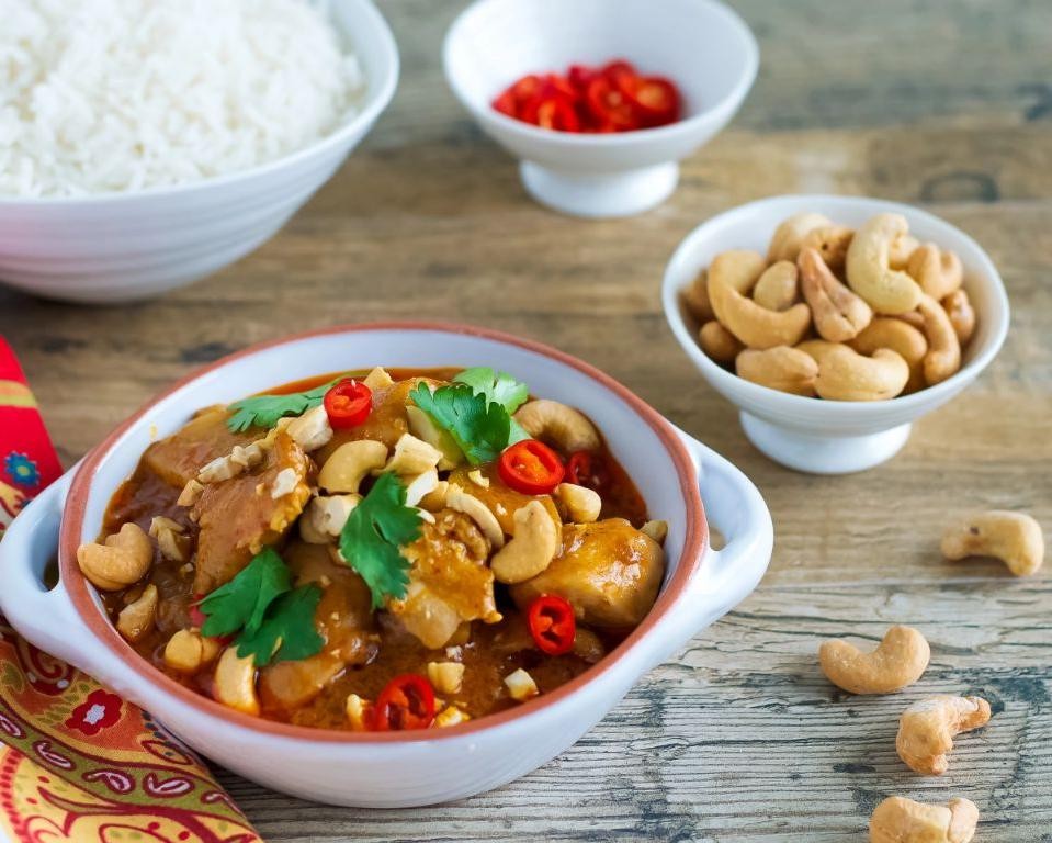 Thai Mussaman Chicken Curry with Cashews