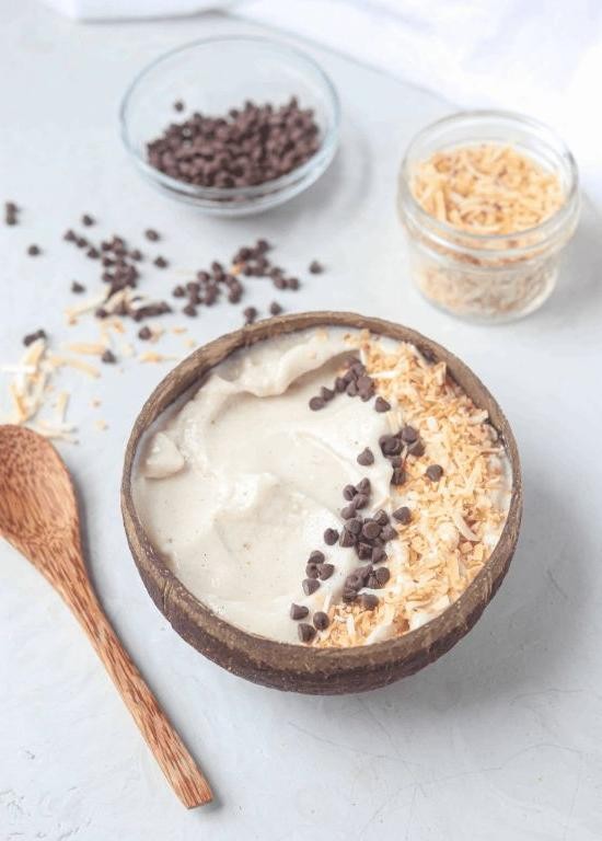Vanilla Coconut Protein Smoothie Bowl