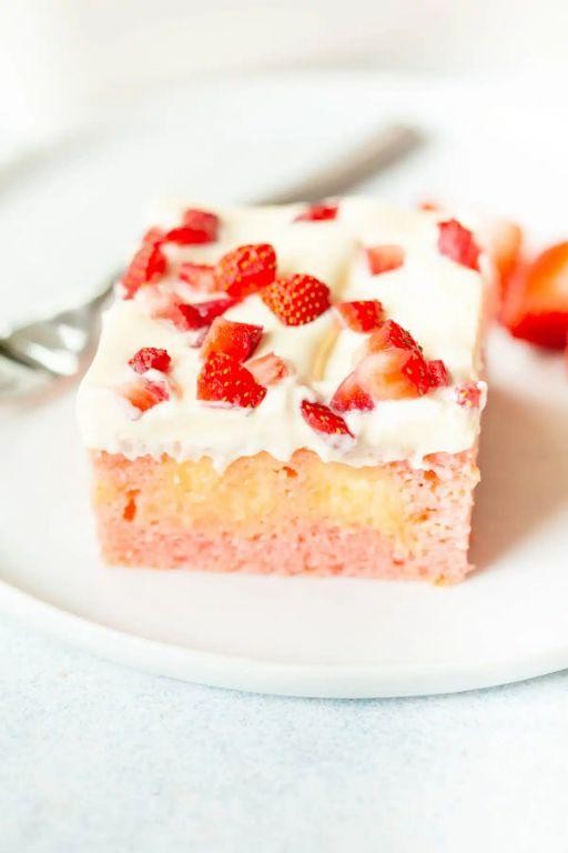 Vanilla Pudding Strawberry Poke Cake