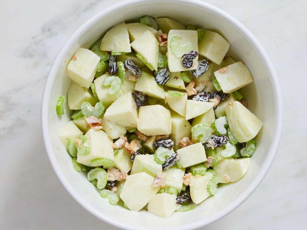 Waldorf Salad with Apples and Walnuts