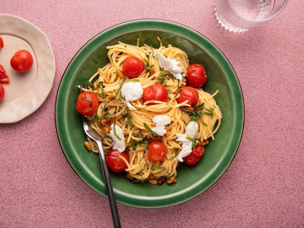 Zucchini Pasta with Burst Cherry Tomatoes and Mozzarella